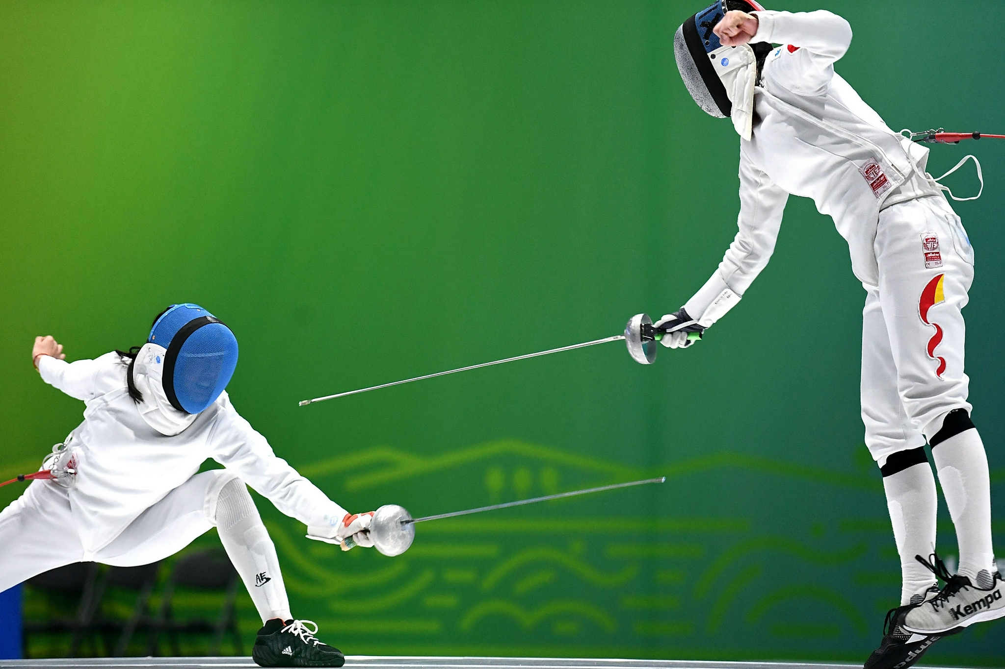 英国击剑选手成功晋级,备战决赛 英国击剑选手成功晋级,备战决赛