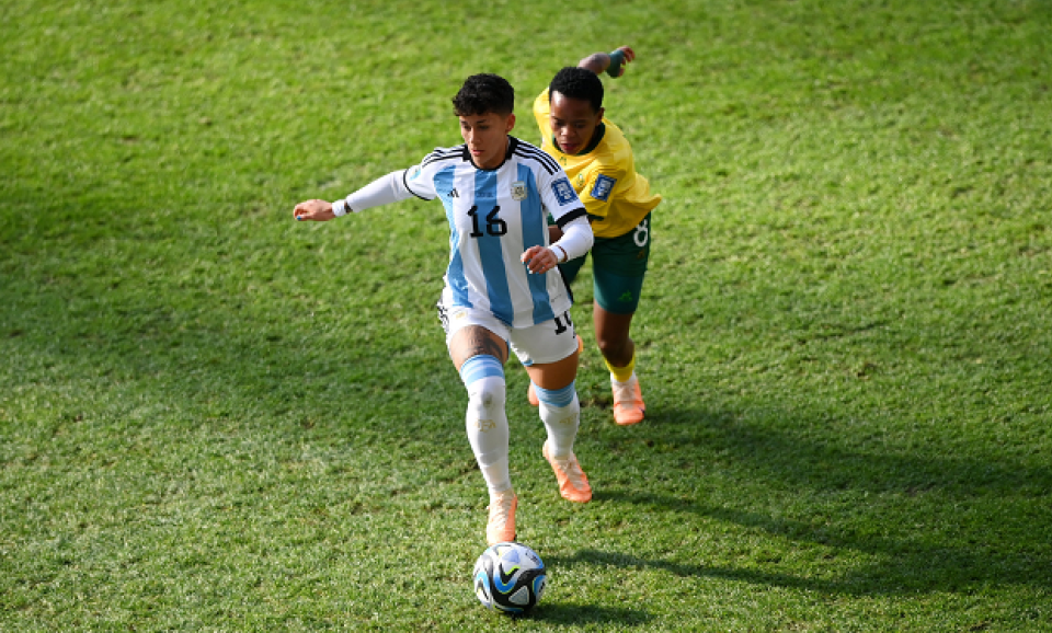 开云体育入口-阿根廷女足队积极备战，冲击比赛冠军！