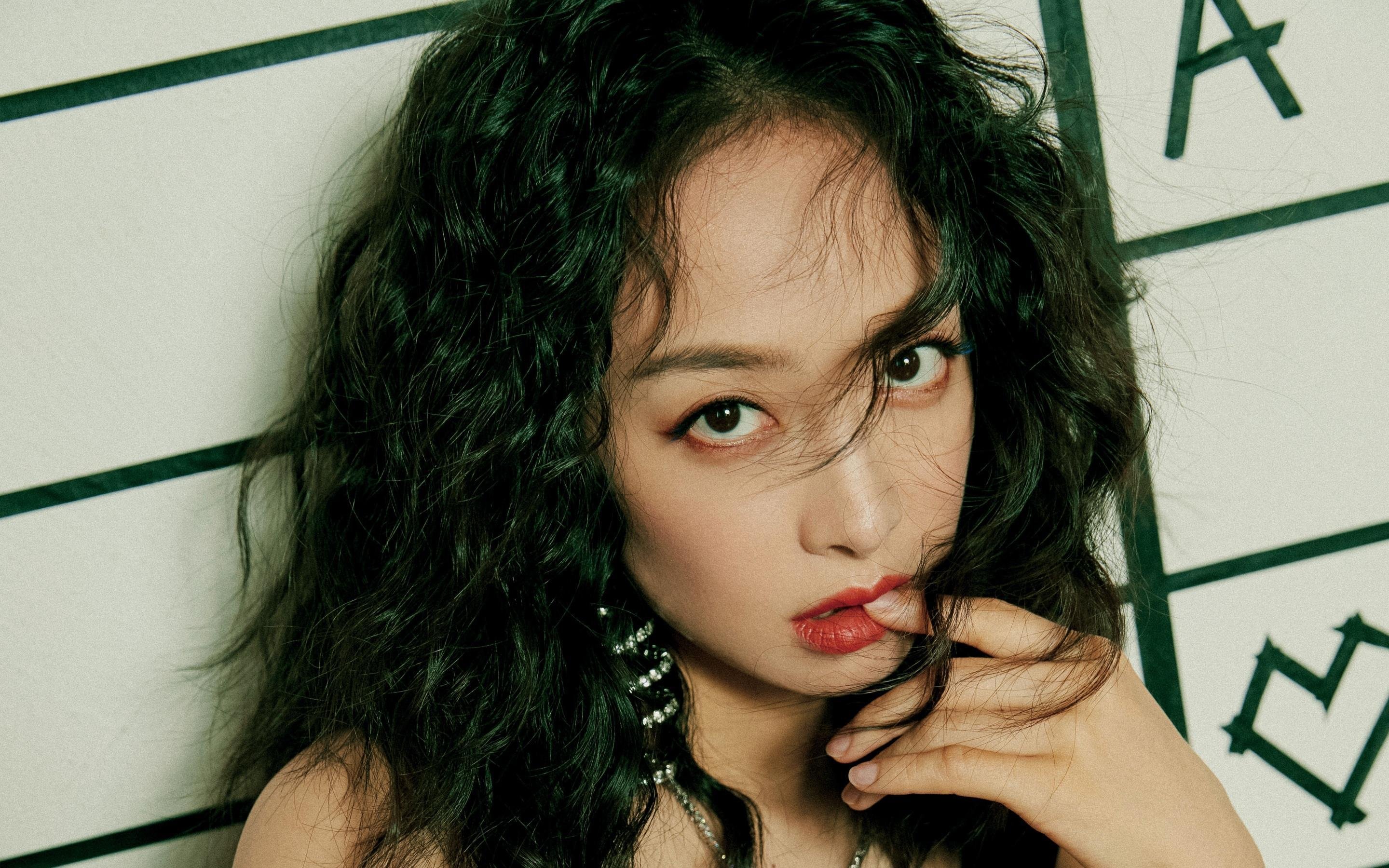 非对称较量中的永恒课堂，梅西在新西兰对阵曼联的表演